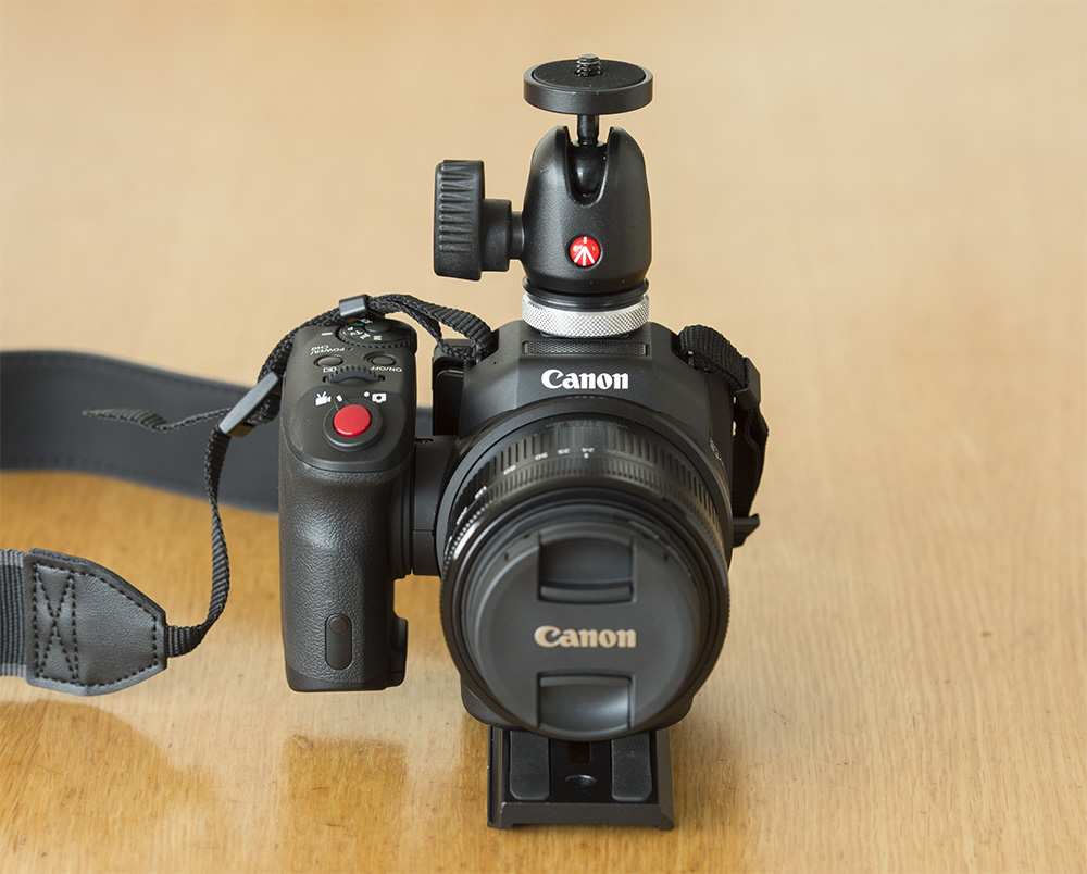 Canon XC10 with Manfrotto 492LCD
